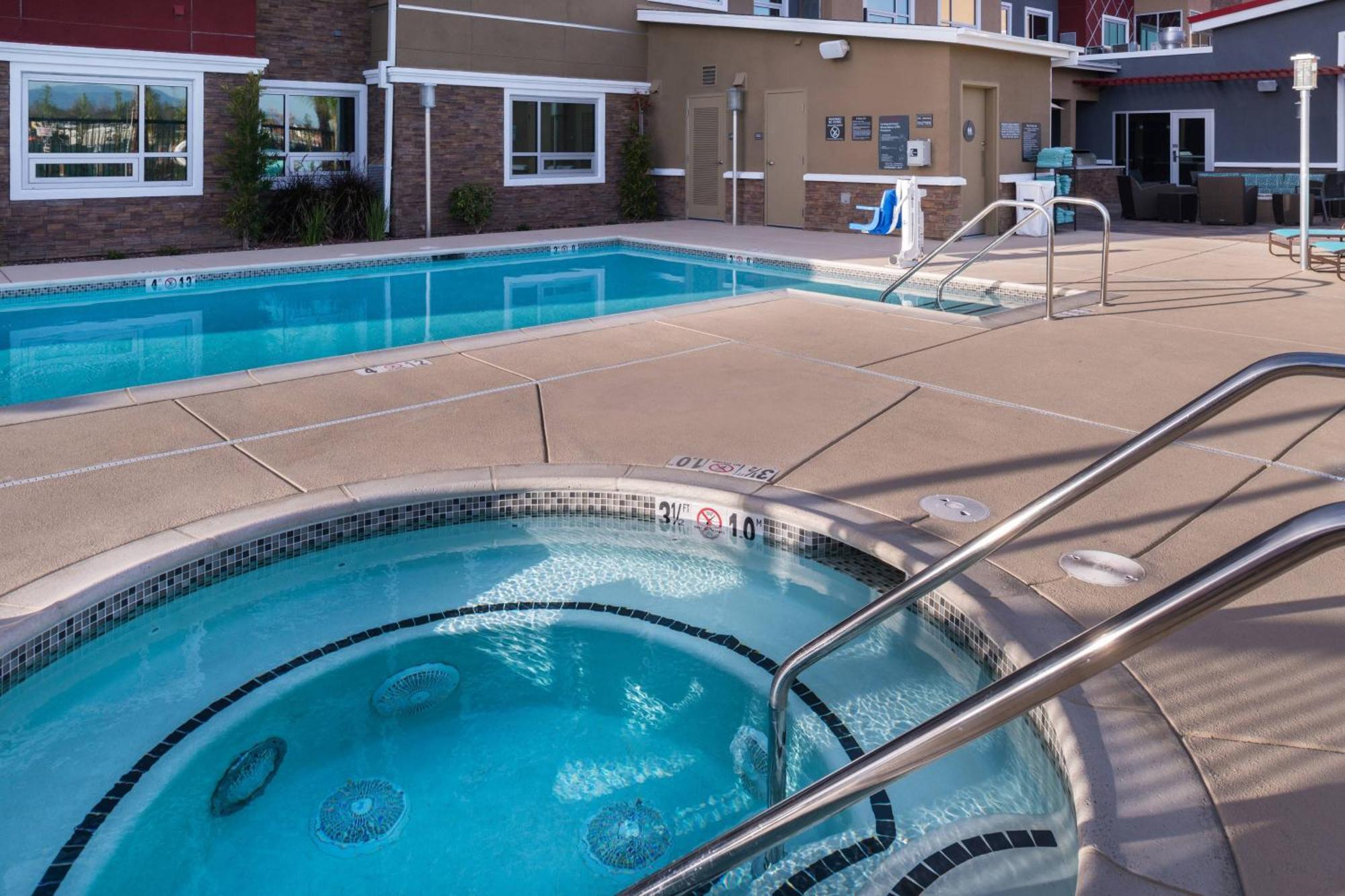 Residence Inn By Marriott Temecula Murrieta Bagian luar foto